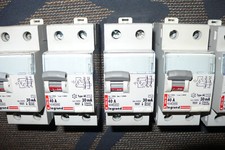 INTERRUPTEUR DIFFERENTIEL 40A 30mA, TYPE AC, LEGRAND 08629 40AMPERES INTER. DIFF