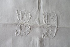 Drap ancien en lin brodé  fleurs+bord festonné +mono BD-Largeur 2m10x2m80