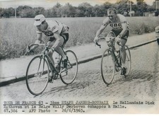PHOTO DE PRESSE Originale Tour de France 1963 .3eme etape Jambes/Roubaix .Dick