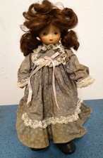 Poupée d'artiste poupée en