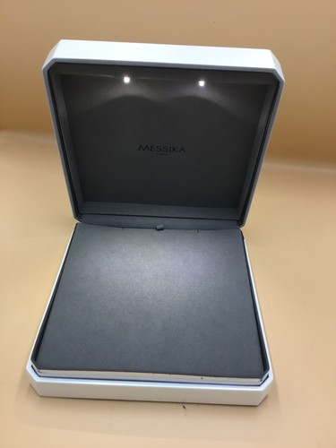 Messika vintage boîte pour - :,