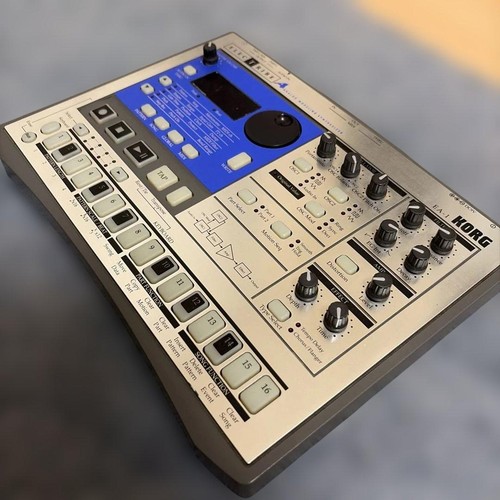 Synthétiseur modélisation - de,
