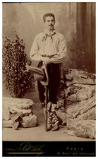 Van Bosch, Paris, Comte de