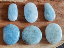 Galet en Calcite bleue