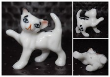 COLLECTIBLES MINIATURE JAPAN BLACK AND WHITE CAT WITH FLOWERS