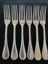 6 fourchettes à dessert ou