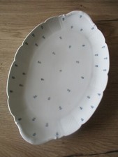 PLAT OVALE EN  PORCELAINE  DE