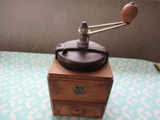 Ancien Moulin à café Peugeot Frères dans l'état  