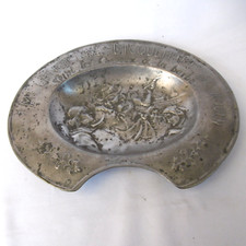 ancien plat a barbe en etain