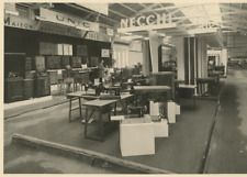 France, UNIC - Maison Française fondée en 1855. Expo de machines à coudre  Vinta