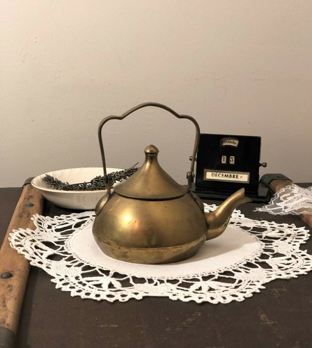 Petite théière laiton - théière,
