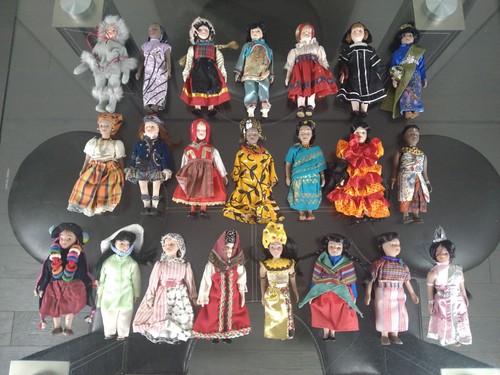 Lot poupées porcelaine - lot,