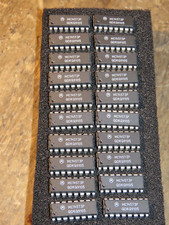 MC14573P Circuit Intégré - MARQUE : Motorola Semiconductor 20 Pieces