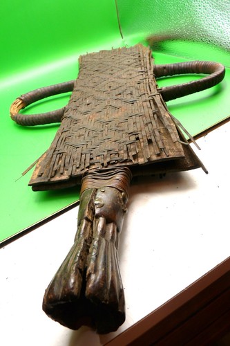 Objet ancien parade - parade, tikar