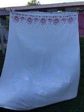 VINTAGE WHITE WITH PINK ROSES