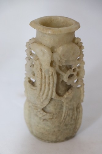 Petit vase sculpté pierre - en,