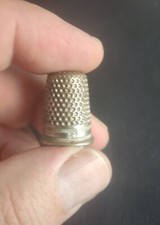  Ancien Dé à coudre  , Metal