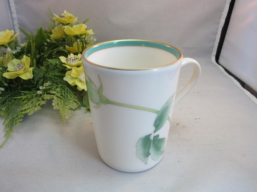 Fine bone china porcelain cup