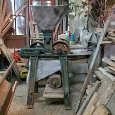 Aplatisseur à céréales pour chevaux