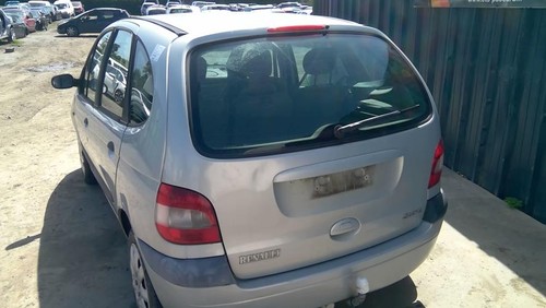 Malle hayon arriere renault - arriere,