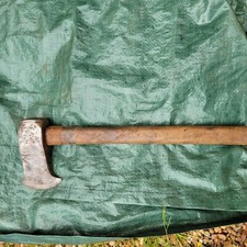 Hache - outil ancien de