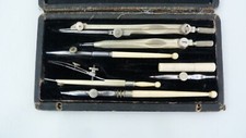 Ancienne boite compas - de,