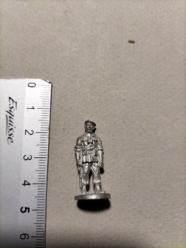 Para figurine metal magazine - metal,