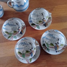 Ensemble tasses à - 4,