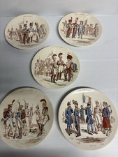 Lot assiettes historiques - ,