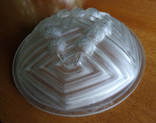 BELLE VASQUE SUSPENSION NOVERDY VERRE MOULÉ LUSTRE ART DECO RELIEF ROSES