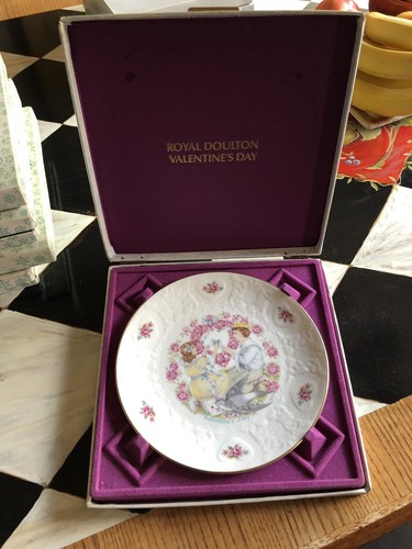 Royal doulton valentine plate - doulton,