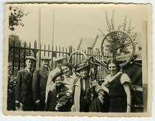 PHOTO ANCIENNE - FAMILLE VÉLO JOUET - FAMILY BICYCLE HAPPY - Vintage Snapshot