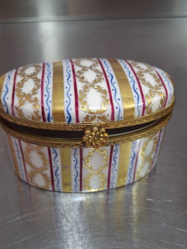 Joli coffret boîte