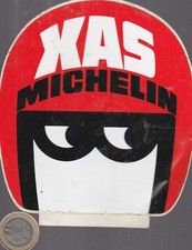 AUTOCOLLANTS. Automobile