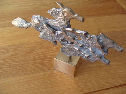 Sculpture bronze yves lohe - en,