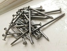 Clous à fil ronds brillants