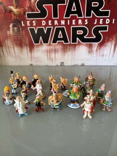 Lot figurines kinder - 22,