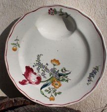 ancienne assiette a asperge artichaut ou autre ?? marqué Strasbourg