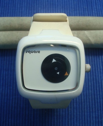 B37 montre square quartz - b37,