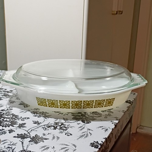 Pyrex dishware - pyrex,