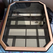 Vitrine murale en bois - Fond miroir - Modèle n° H12397C - Paget Trading - UK