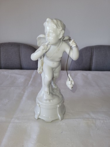 Figurine porcelaine petit - en,