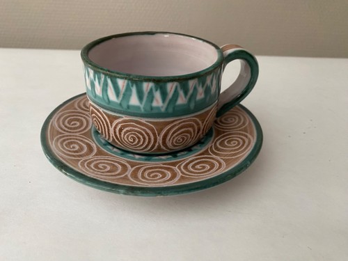 Charmante tasse sous - et,