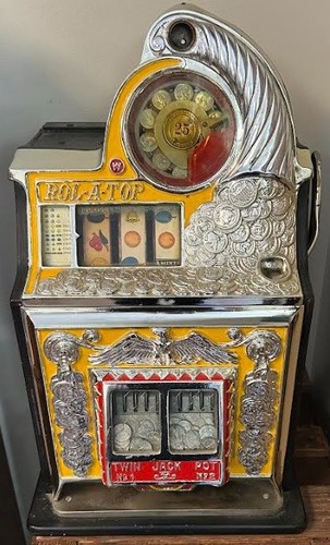 Watling 25c coin - front, twin