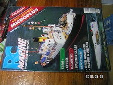 1?µ µ? Revue RC Marine n°102 Plan encarté Microplus / RB 2110 Classic Crackerbox
