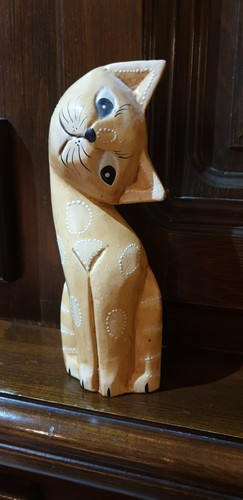 Figurine chat assis bois peint - figurine,