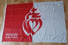 Grand DRAPEAU Vendée, le département 1m50 x 98 cm.