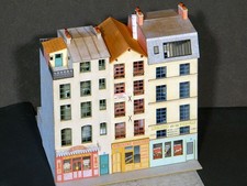 Bloc de 3 immeubles droits et