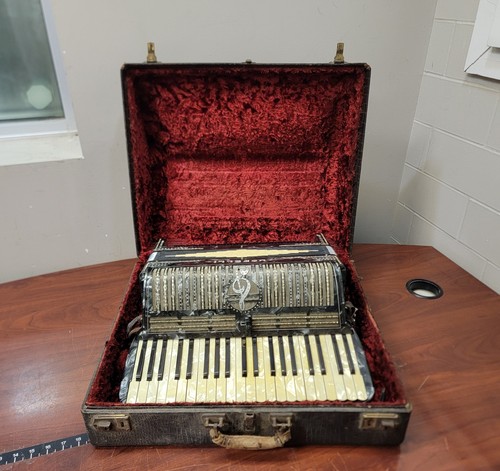 Vintage morelli accordion - morelli,