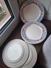 6 ASSIETTES A DESSERT EN TERRE DE FER BADONVILLIER